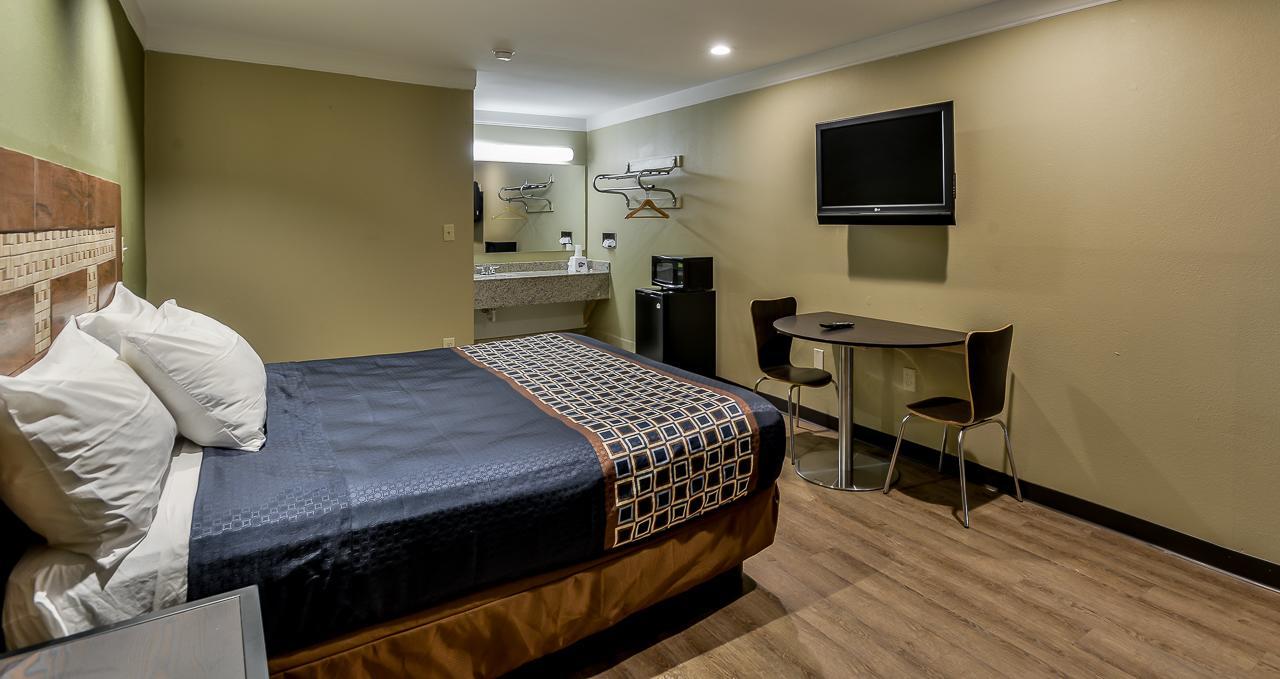 Budgetel Inn And Suites Raleigh Dış mekan fotoğraf